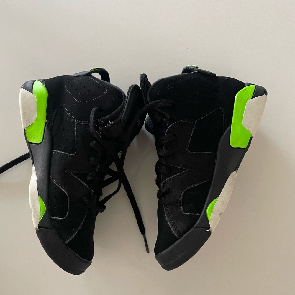 Jordan ghost size 1